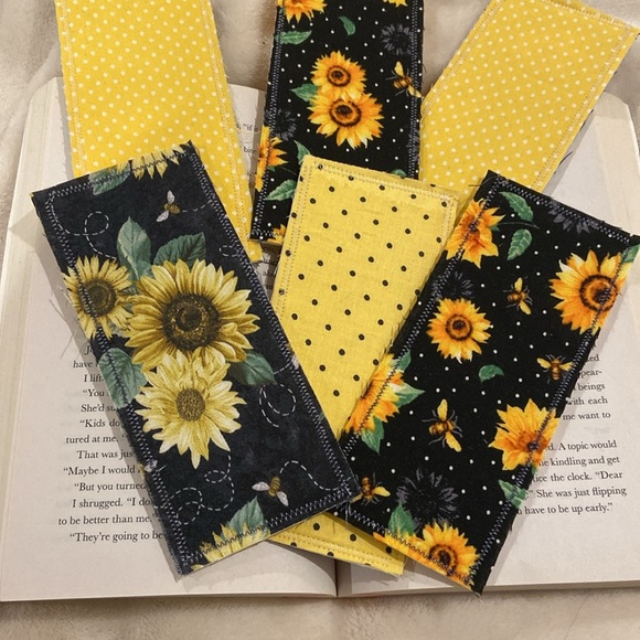 Quilted sunflower 🌻 bookmarks set of three - Picture 1 of 3